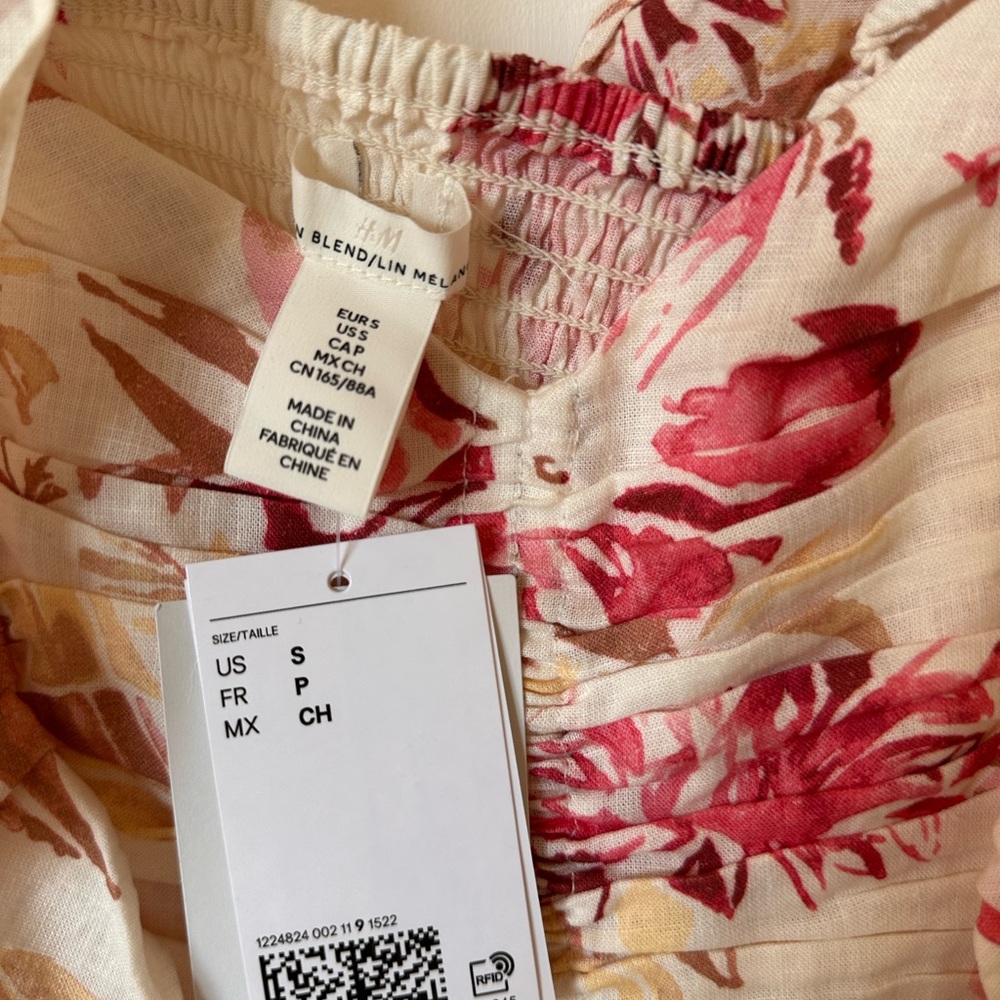 H&M Cream and Pink Ruffled Smocked Blouse Sleeveless - Picture 3 of 3